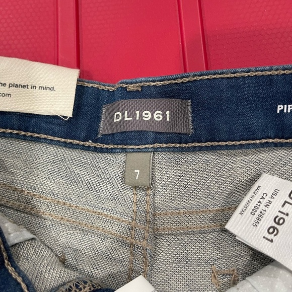 Girls denim shorts size 7 NWT - Picture 5 of 6